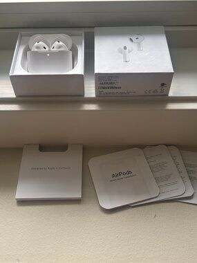 Apple Airpods Gen 4 ANC, (FREE SHIPPING)